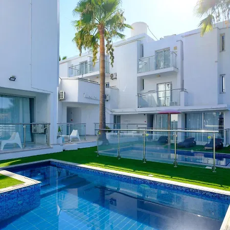 Bright, Charming, And Well-Planned Vacation Flat For Friends All Yours