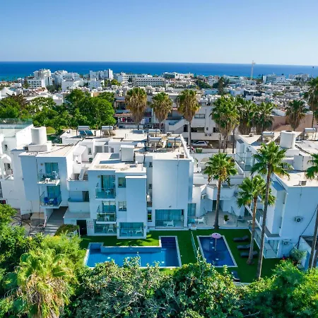 Bright, Charming, And Well-Planned Vacation Flat For Friends All Yours *