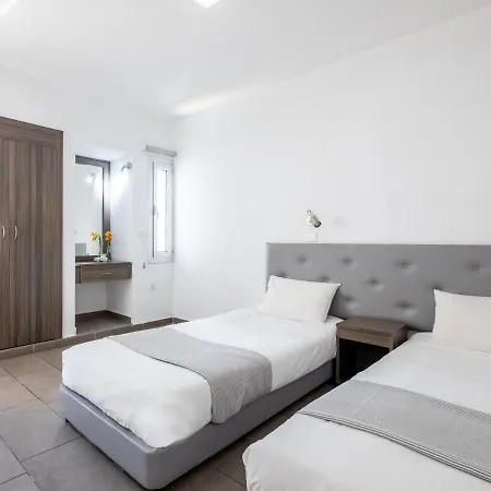 Apartment Bright, Charming, And Well-Planned Vacation Flat For Friends All Yours
